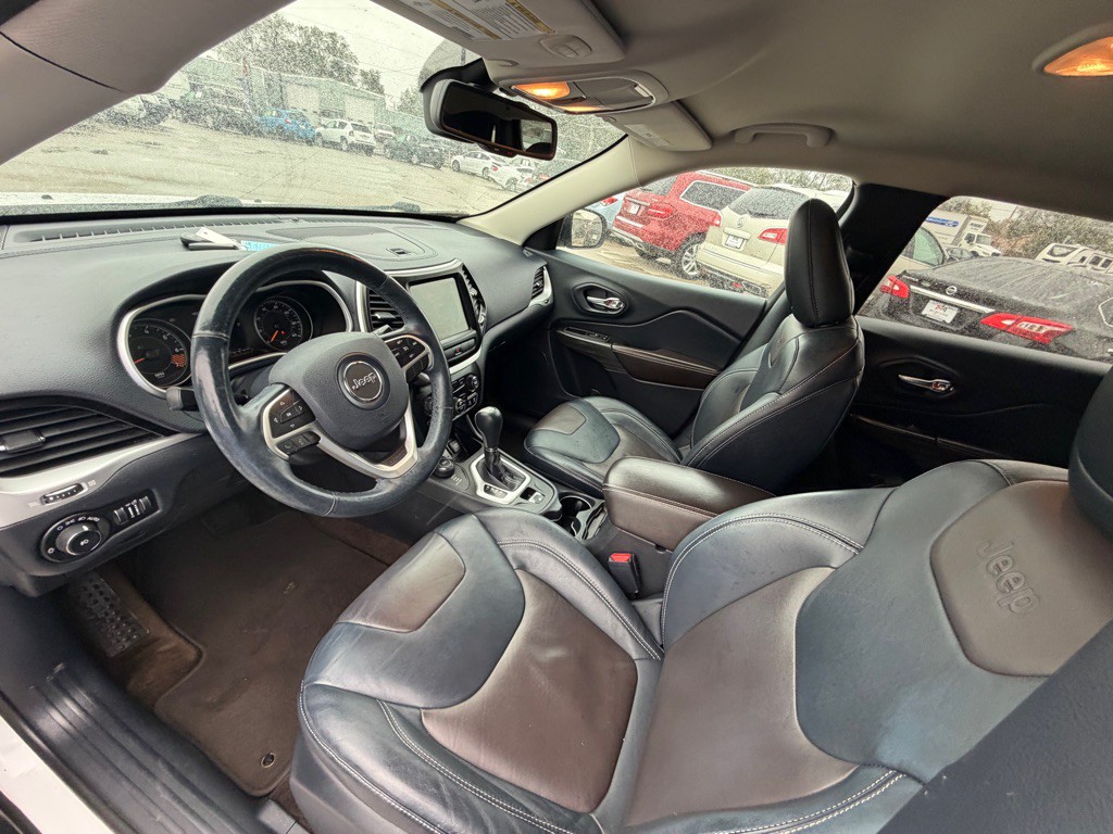 2015 Jeep Cherokee Image 9