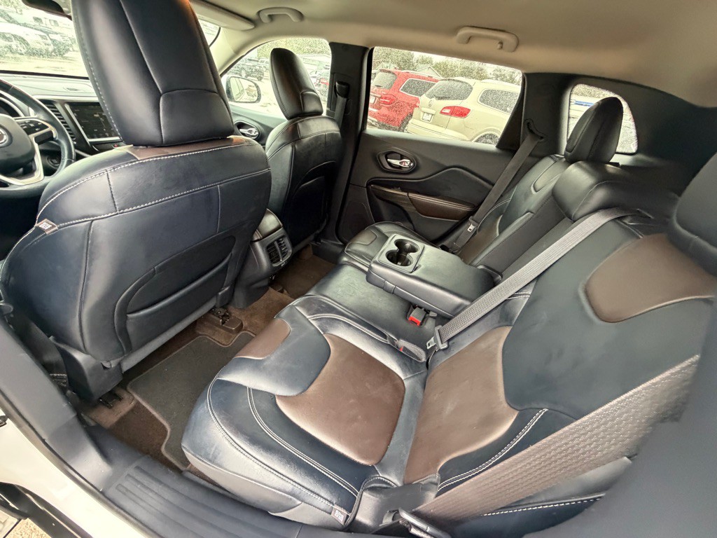 2015 Jeep Cherokee Image 12