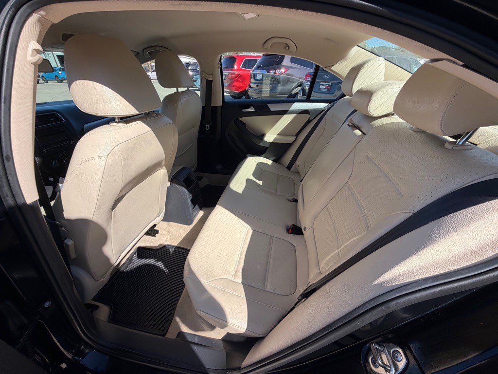 2013 Volkswagen Jetta Image 10