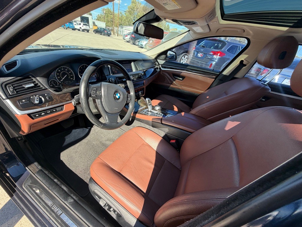 2015 BMW 5 Series Image 9