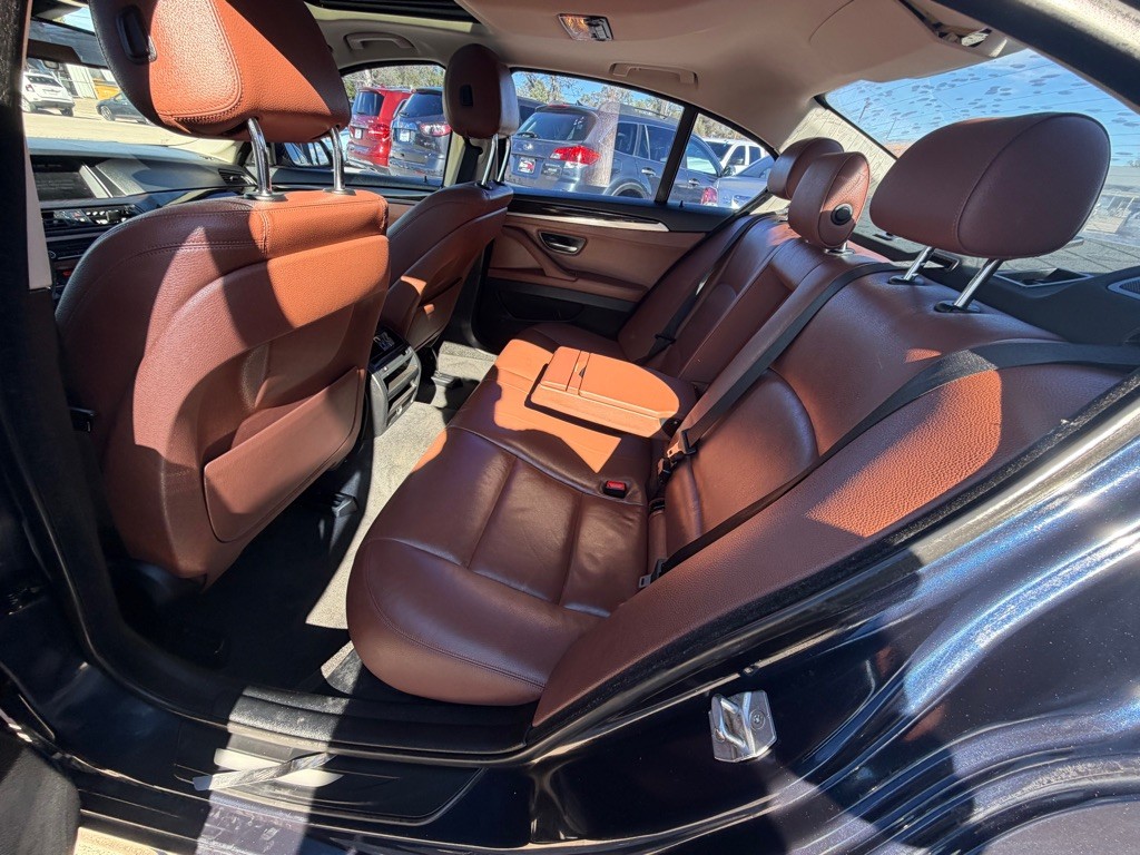 2015 BMW 5 Series Image 11