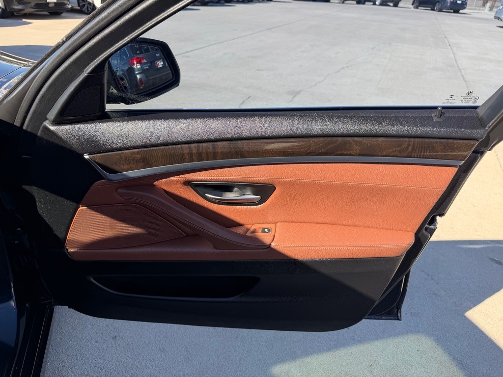 2015 BMW 5 Series Image 18