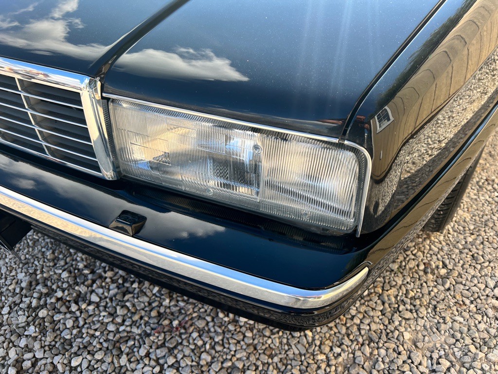 1990 Cadillac Allante Image 8