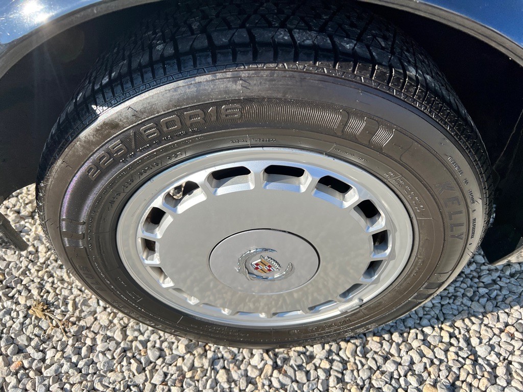 1990 Cadillac Allante Image 15