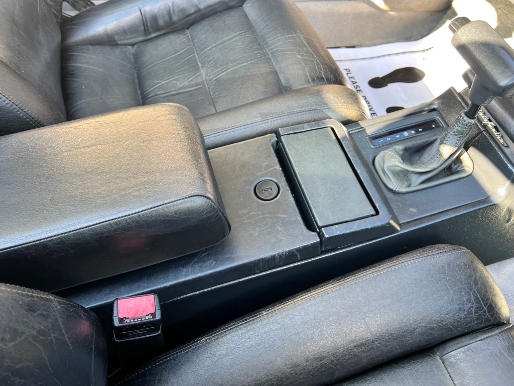 1990 Cadillac Allante Image 16