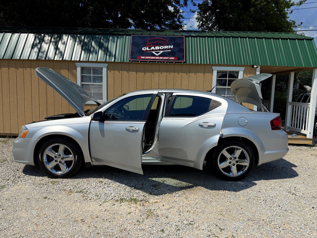 2011 Dodge Avenger Image 11