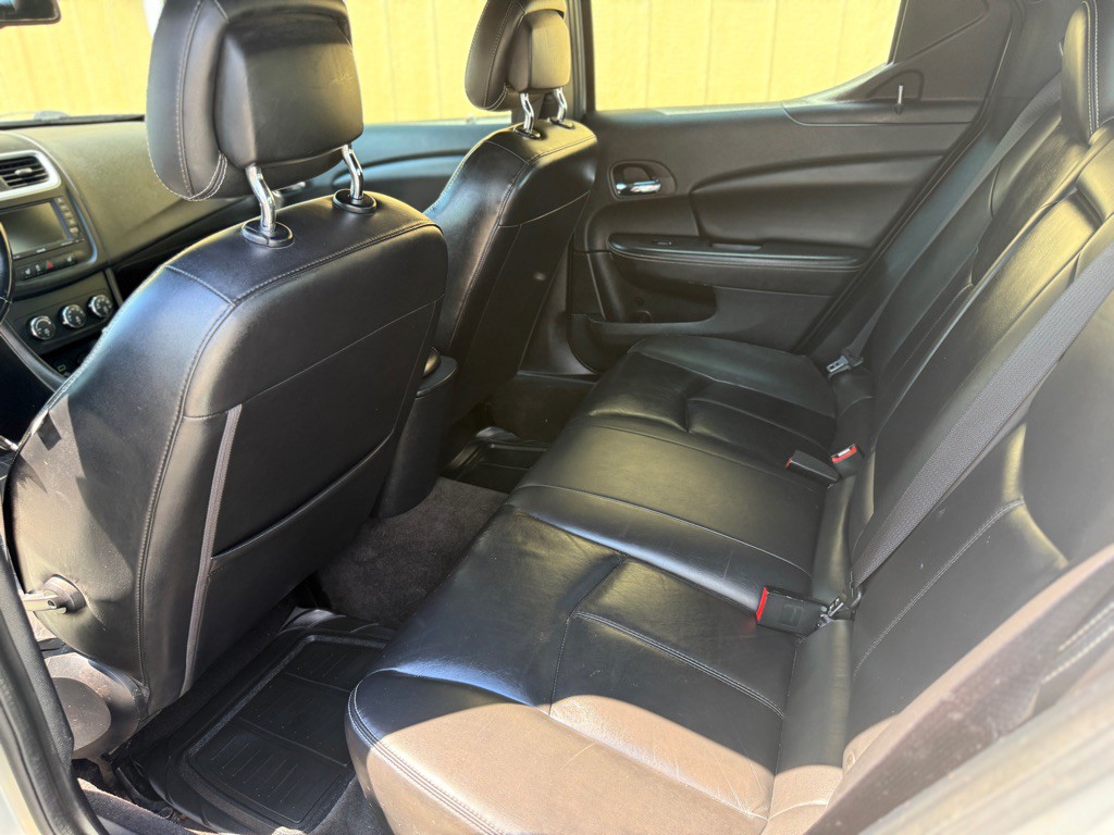 2011 Dodge Avenger Image 13