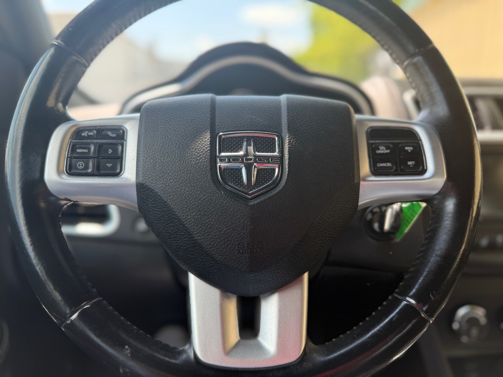2011 Dodge Avenger Image 24