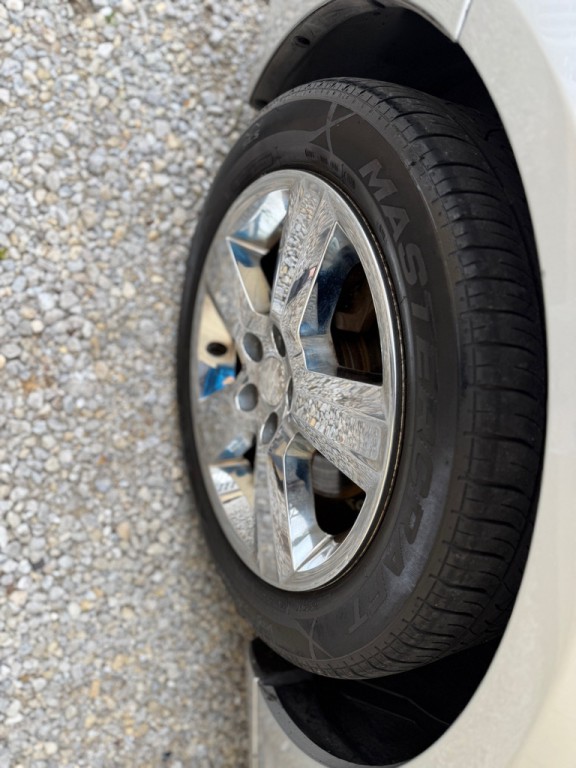 2012 Chevrolet Malibu Image 12