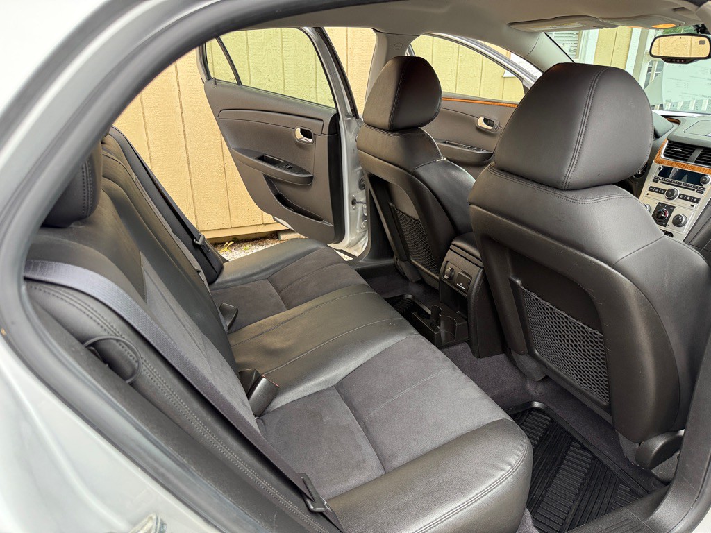 2012 Chevrolet Malibu Image 21