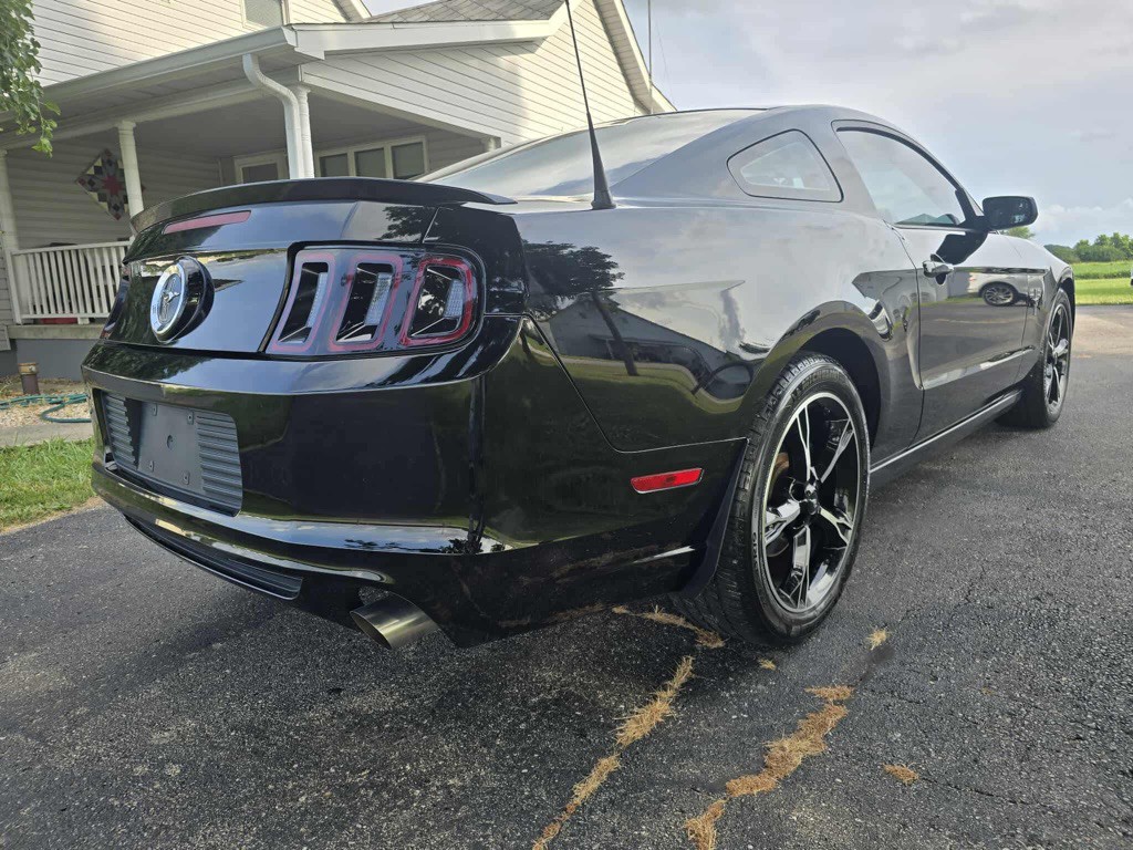 2013 Ford Mustang Image 9