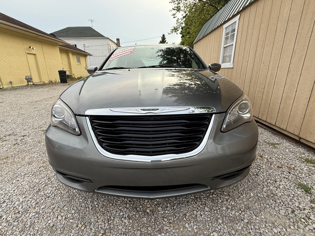 2012 Chrysler 200 Image 18