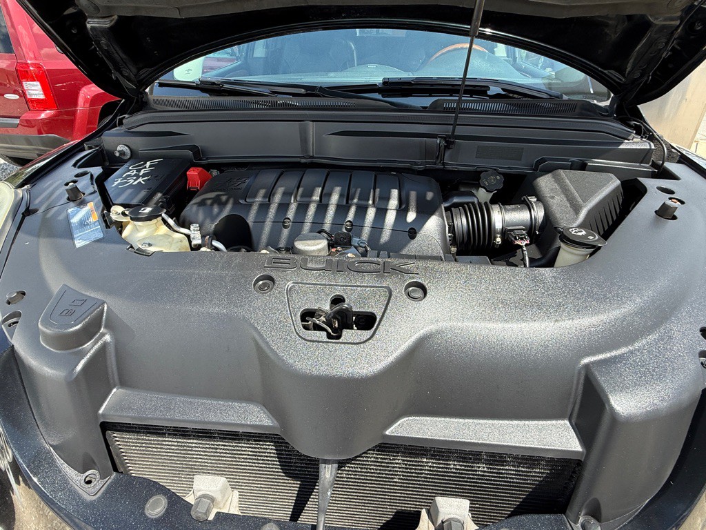2011 Buick Enclave Image 2