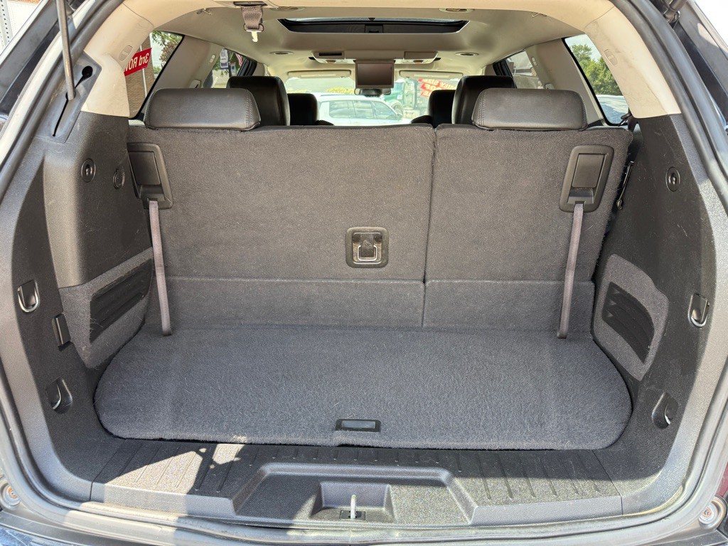 2011 Buick Enclave Image 4