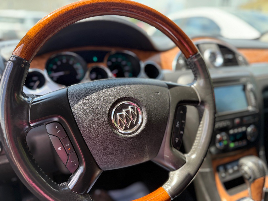 2011 Buick Enclave Image 10