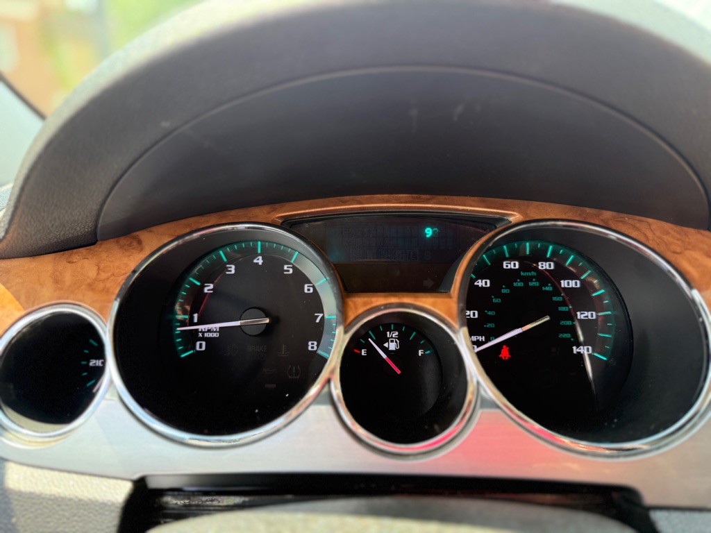 2011 Buick Enclave Image 12
