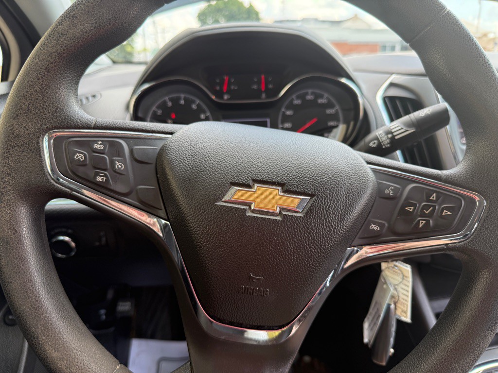 2019 Chevrolet Cruze Image 3