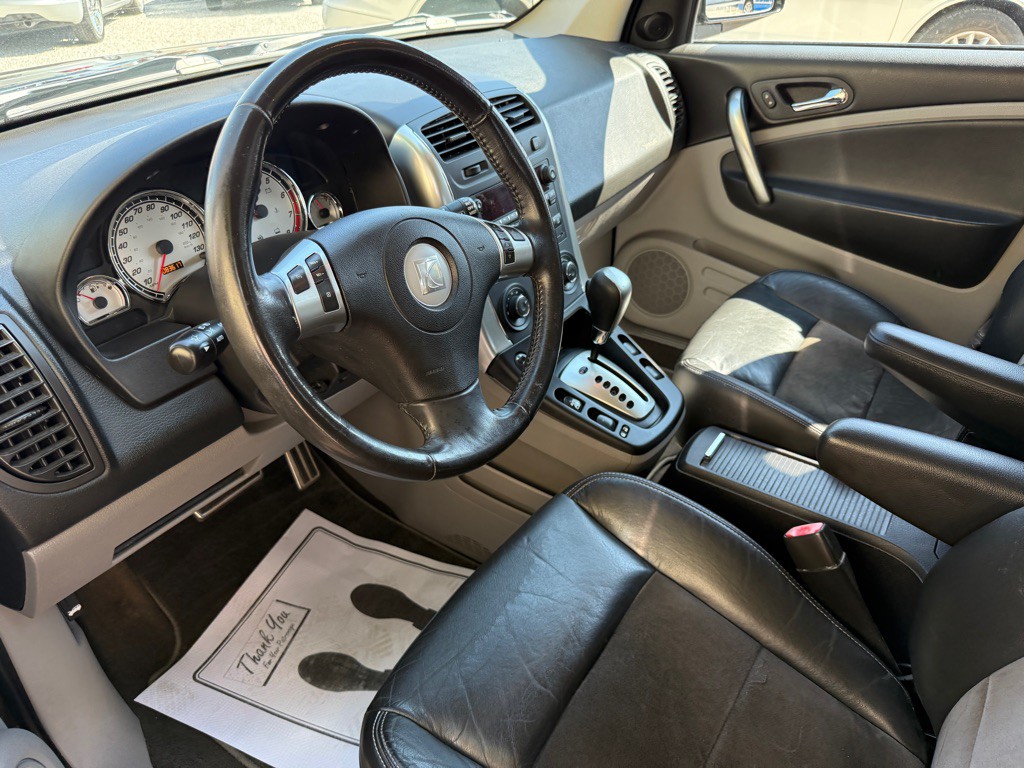 2006 Saturn Vue Image 2