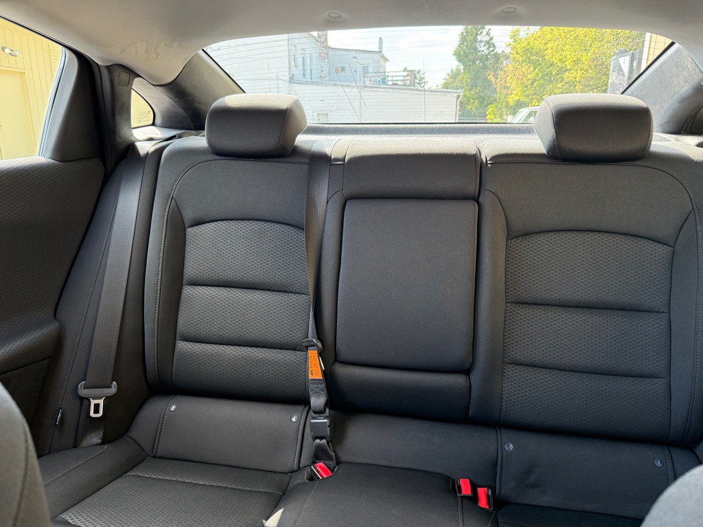 2017 Chevrolet Malibu Image 6