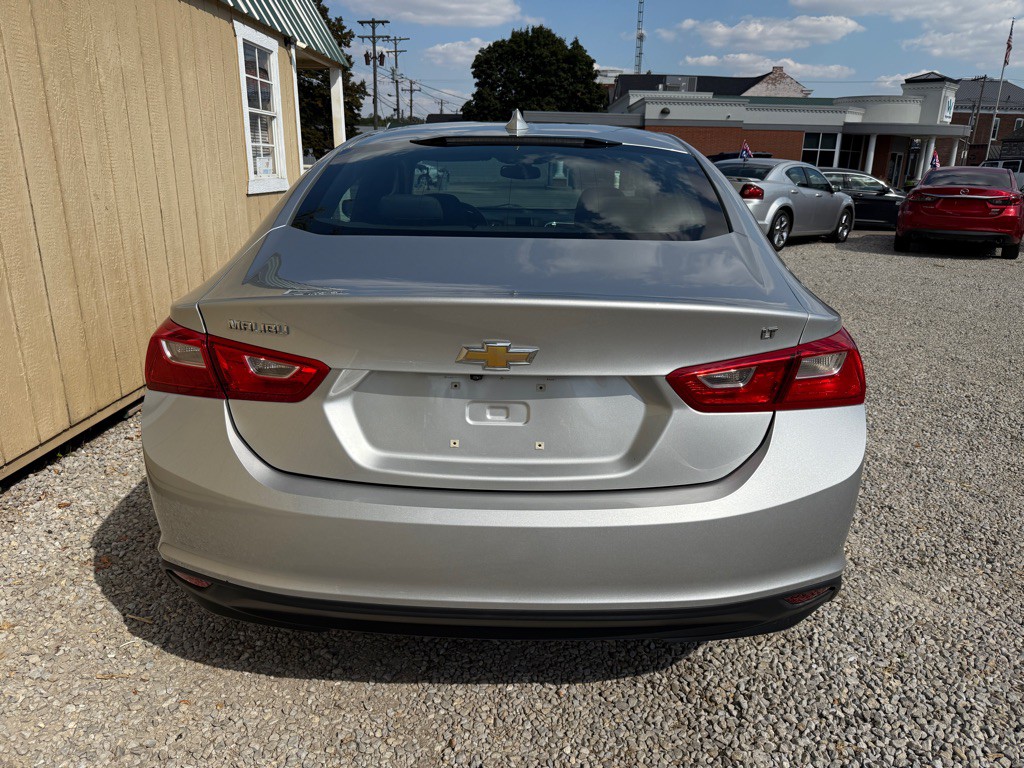 2017 Chevrolet Malibu Image 11