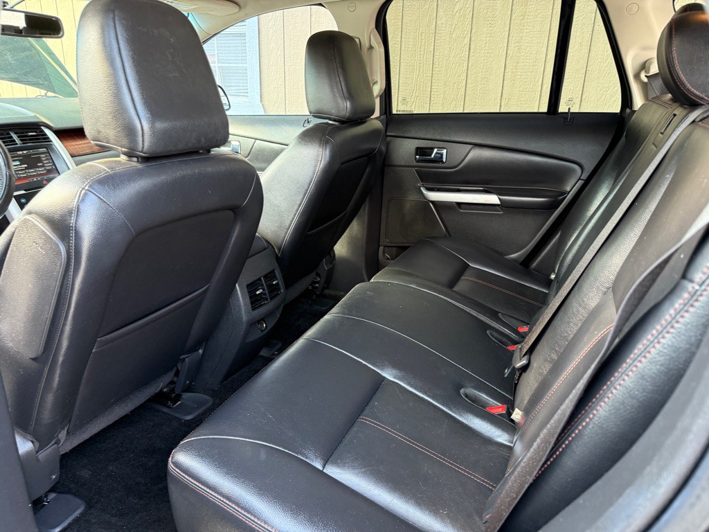 2011 Ford Edge Image 10