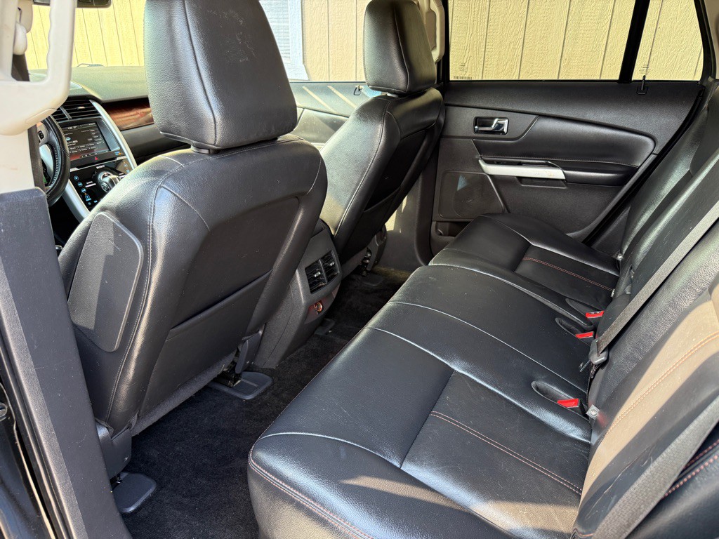 2011 Ford Edge Image 11