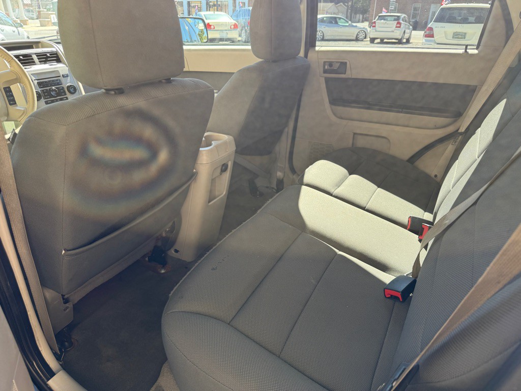 2010 Ford Escape Image 6