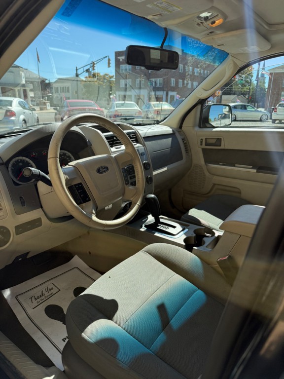 2010 Ford Escape Image 10