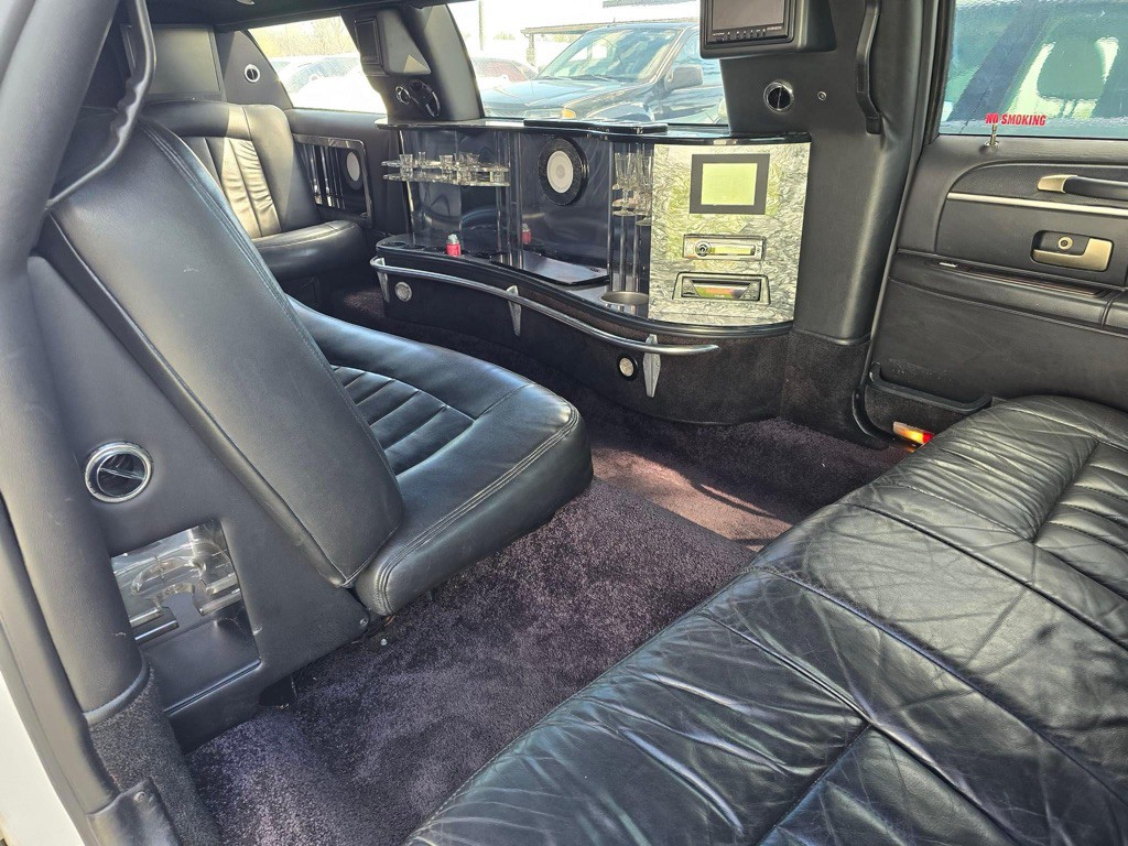 2008 Lincoln Town Car Image 3