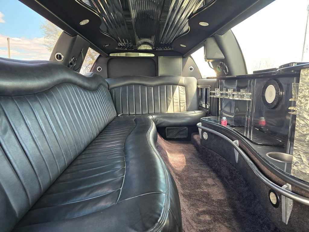 2008 Lincoln Town Car Image 5