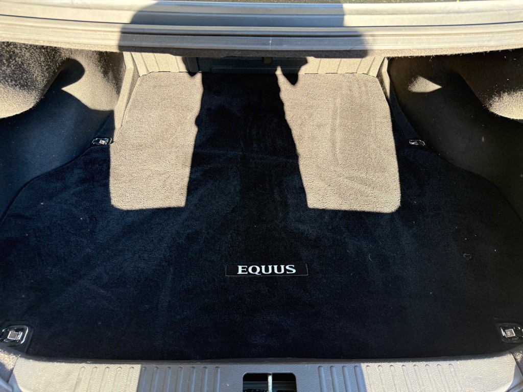 2011 Hyundai Equus Image 28