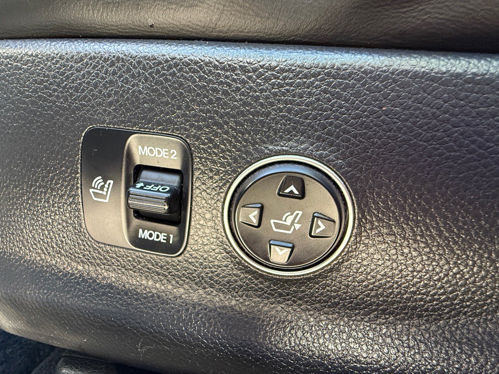 2011 Hyundai Equus Image 39