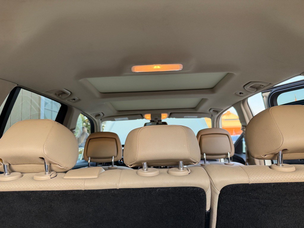 2011 Mercedes-Benz GLK-Class Image 7