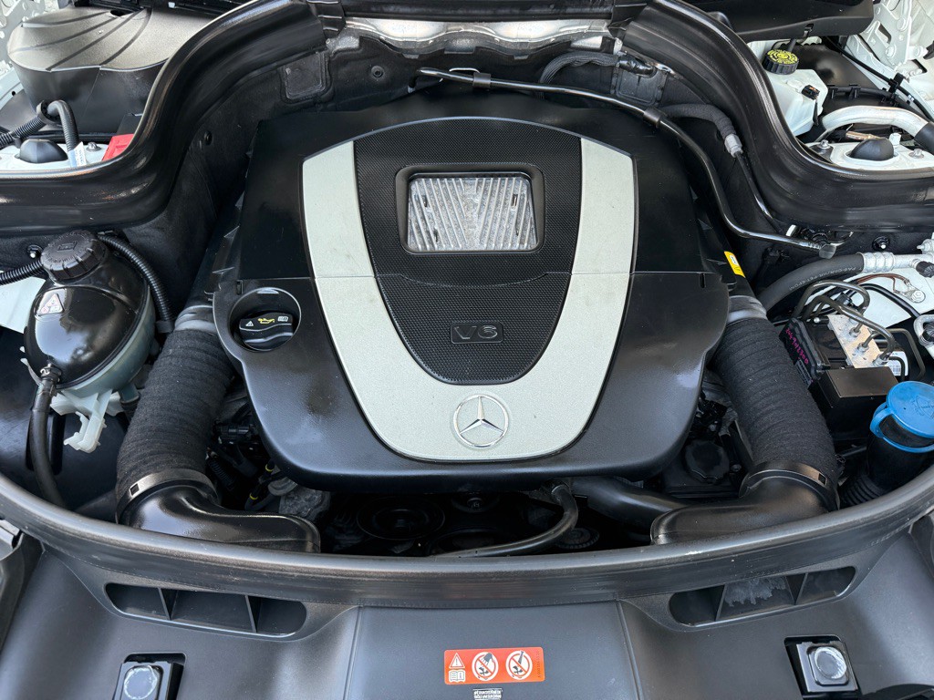 2011 Mercedes-Benz GLK-Class Image 17