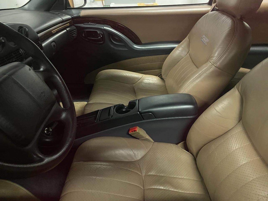 1995 Chevrolet Monte Carlo Image 4