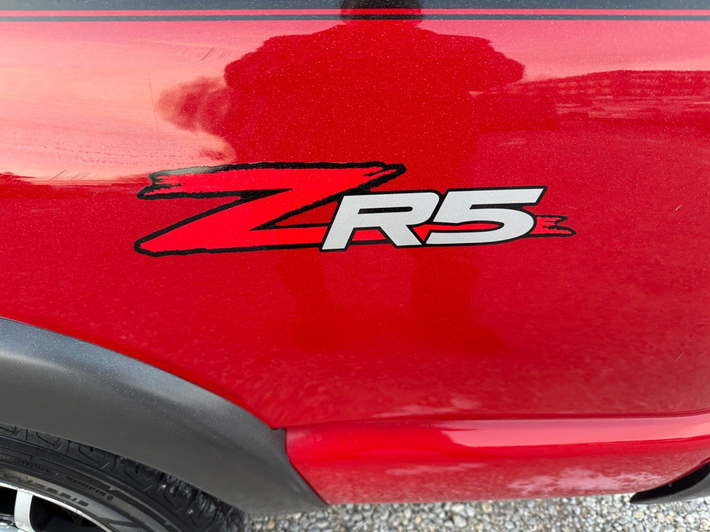 2003 Chevrolet S10 Image 9