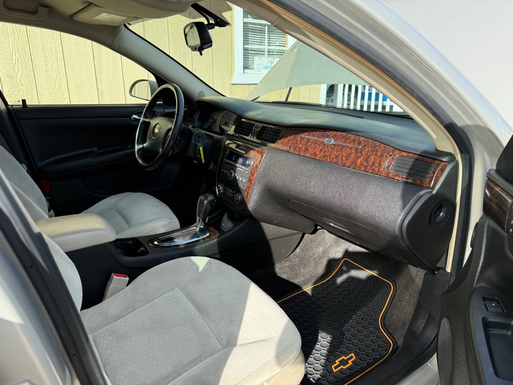 2012 Chevrolet Impala Image 3