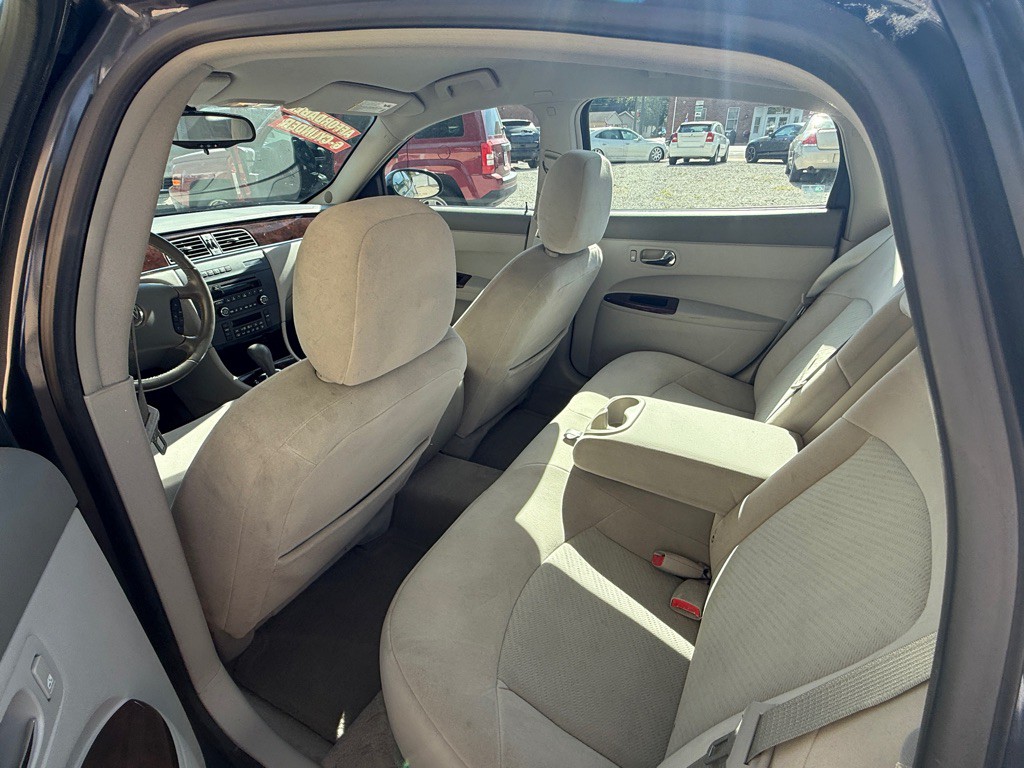 2008 Buick Lacrosse Image 8