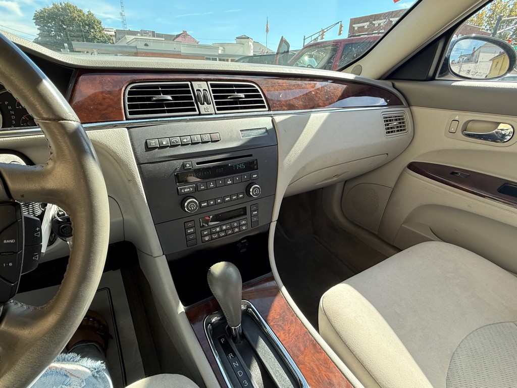 2008 Buick Lacrosse Image 9