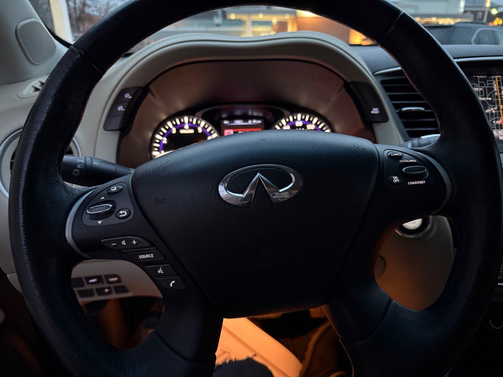 2015 INFINITI QX60 Image 7