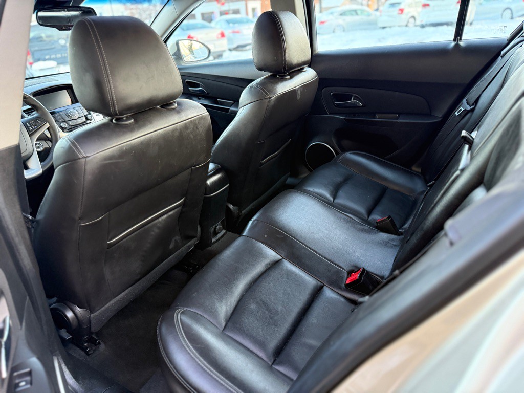 2014 Chevrolet Cruze Image 4