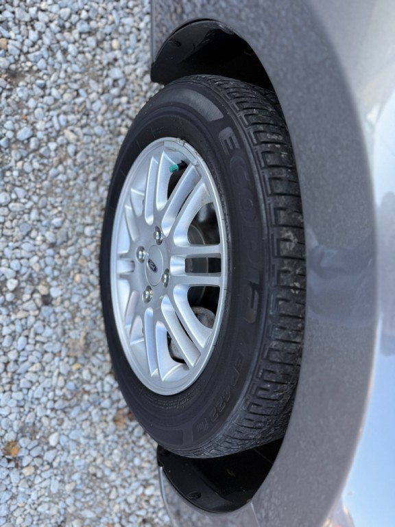 2009 Ford Focus Image 4