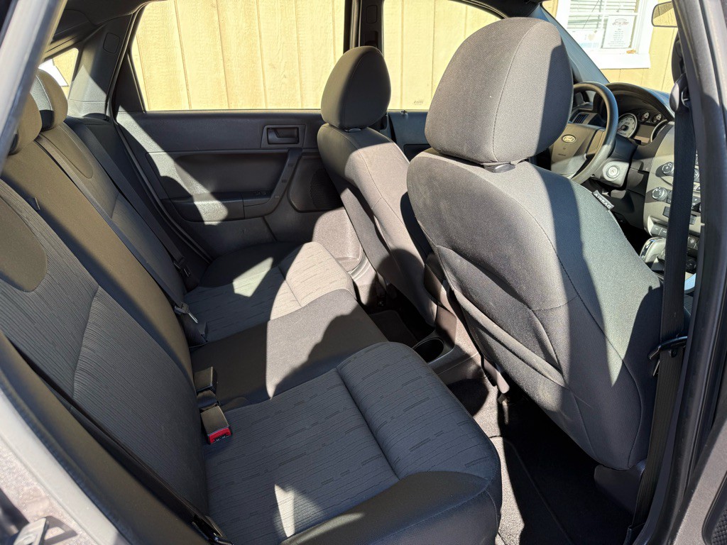 2009 Ford Focus Image 19