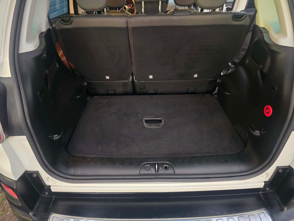 2014 FIAT 500L Image 9