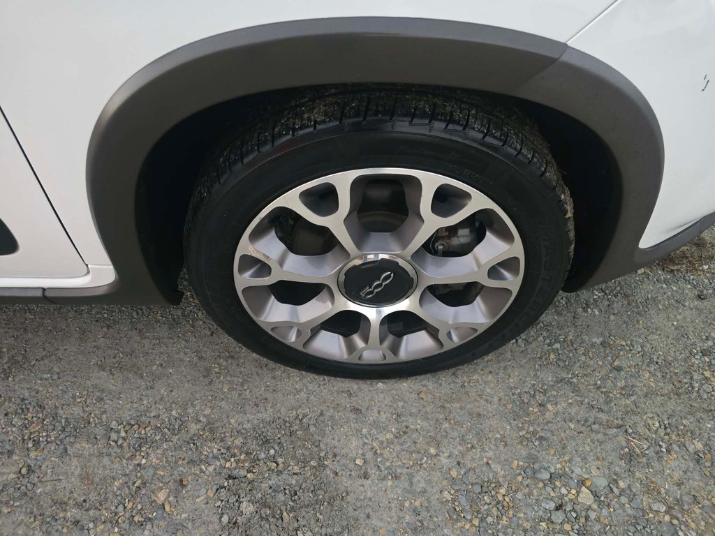 2014 FIAT 500L Image 11