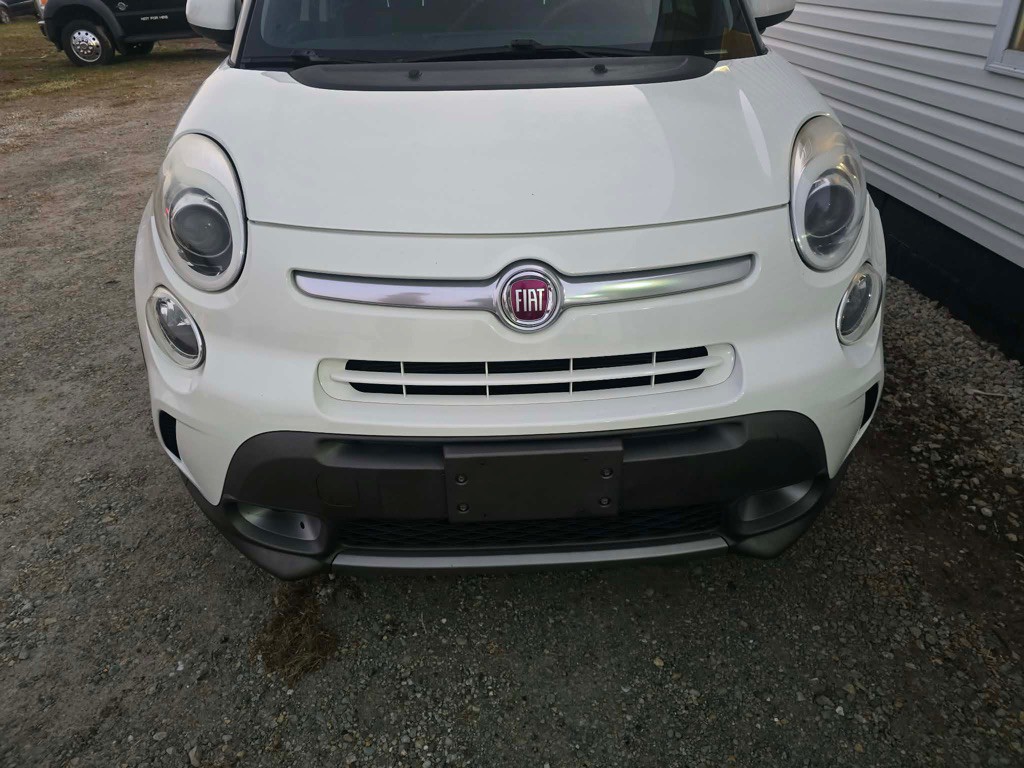 2014 FIAT 500L Image 17