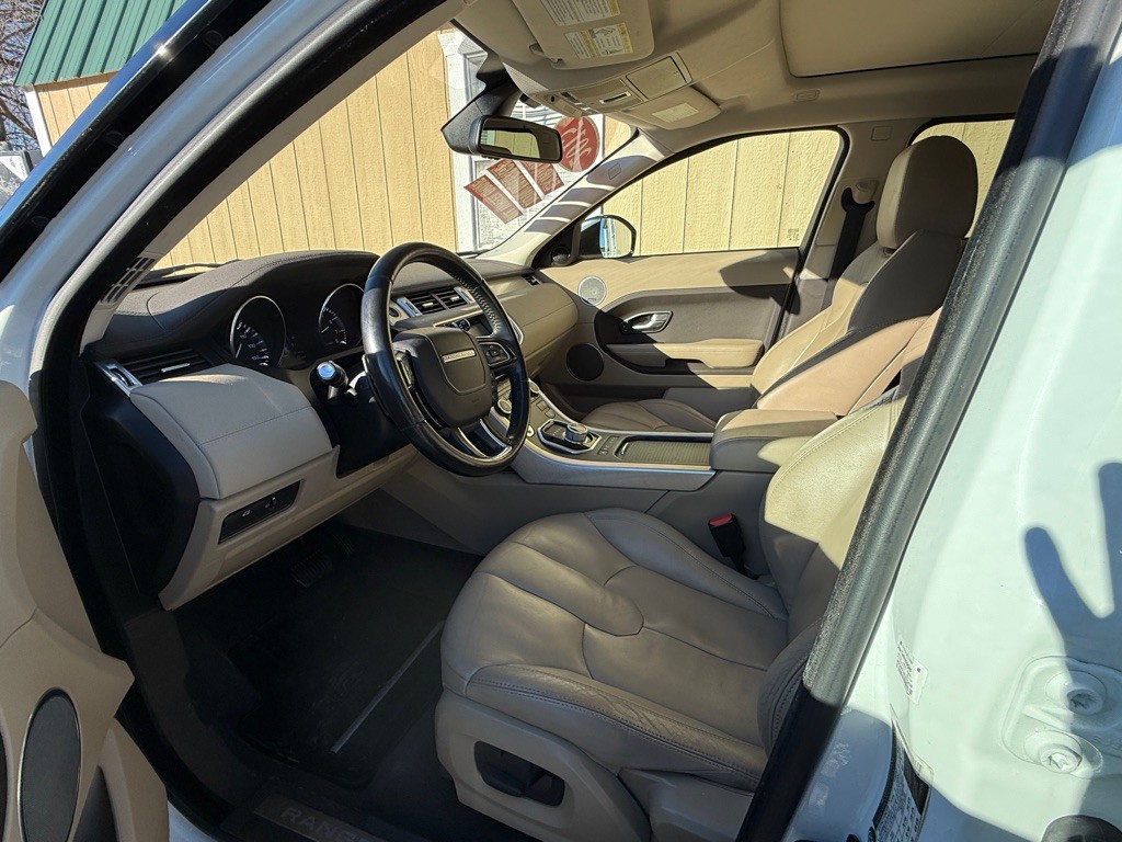 2015 Land Rover Range Rover Evoque Image 5