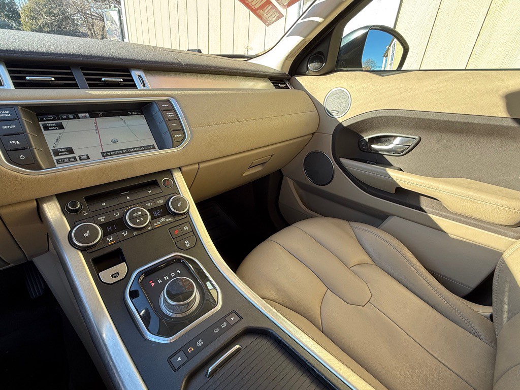 2015 Land Rover Range Rover Evoque Image 6