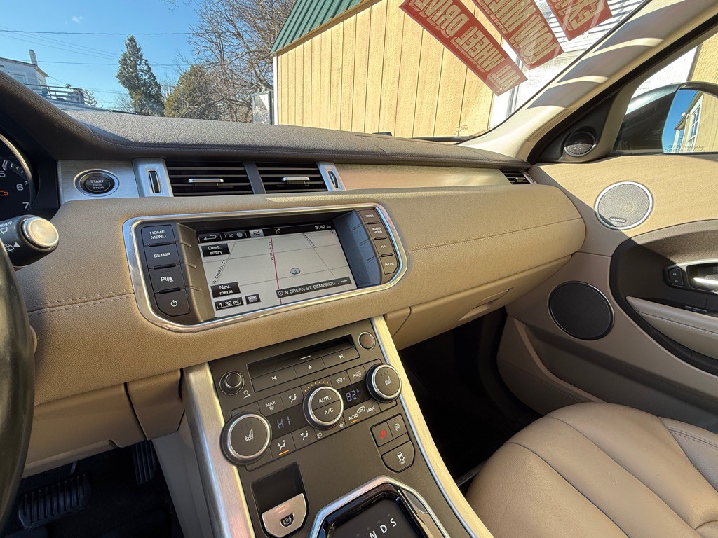 2015 Land Rover Range Rover Evoque Image 7