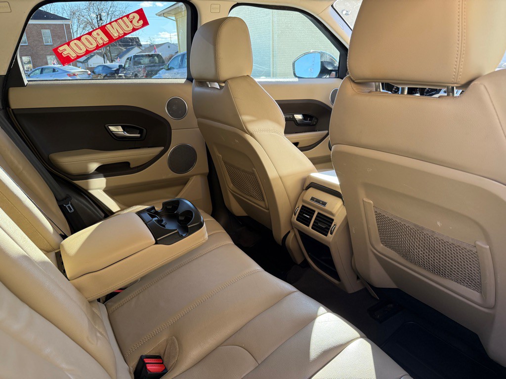 2015 Land Rover Range Rover Evoque Image 9